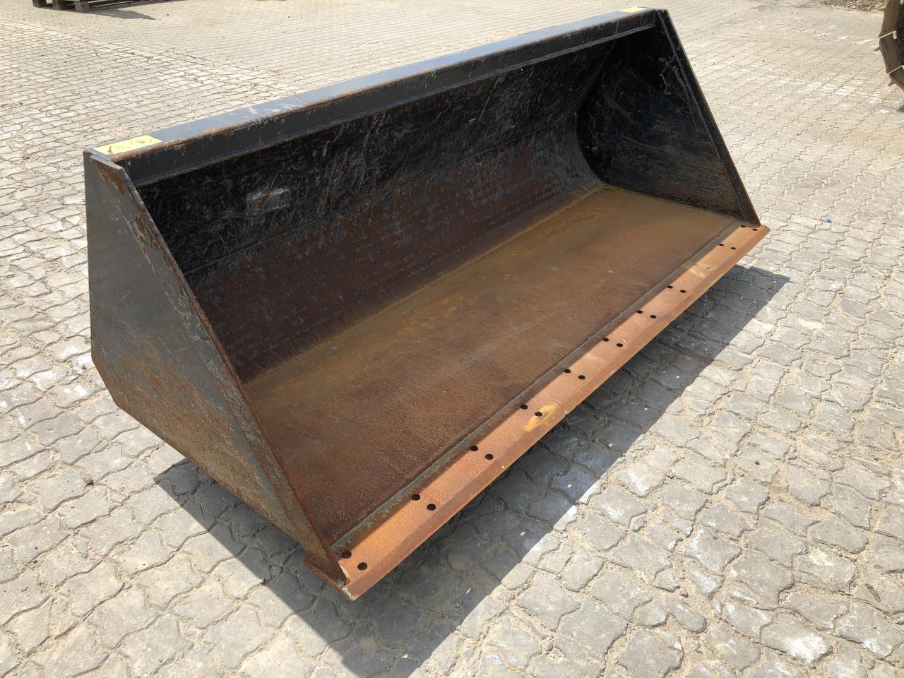 LÆSSESKOVL, MUSTANG