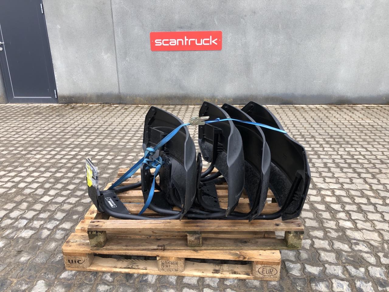 4 stk skærme - MLT841